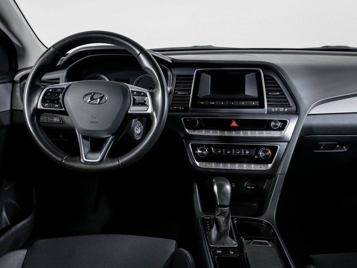 Купить Hyundai Sonata с пробегом. Фото: #11