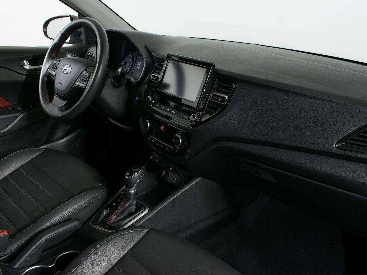 Купить Hyundai Solaris с пробегом. Фото: #9