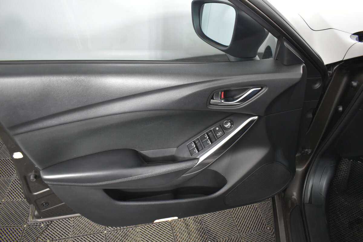 Купить Mazda 6 с пробегом. Фото: #15