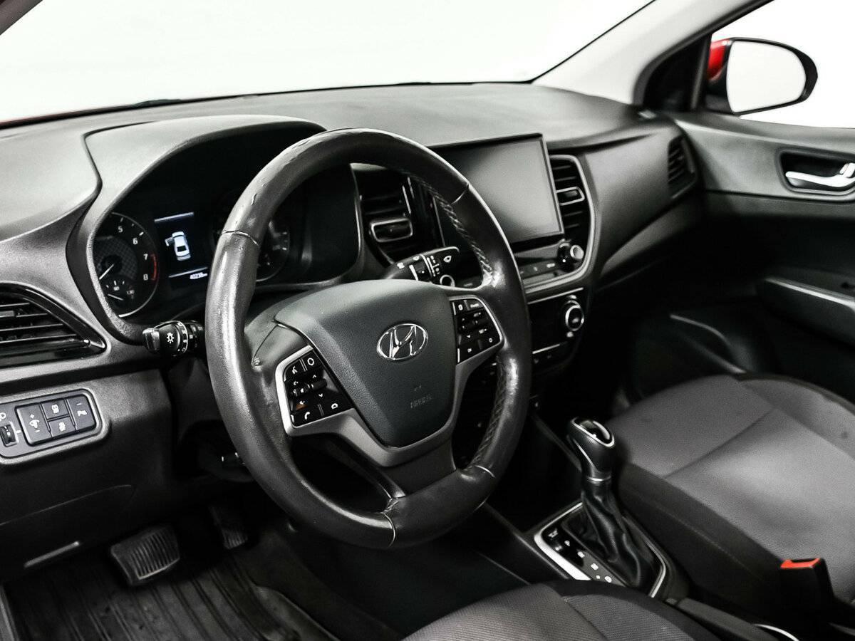 Купить Hyundai Solaris с пробегом. Фото: #11