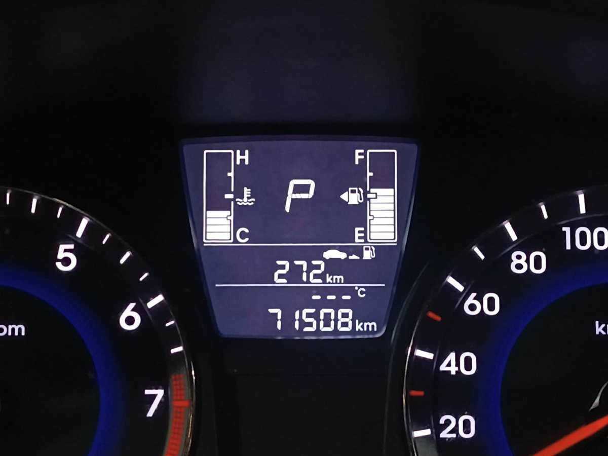 Купить Hyundai Solaris с пробегом. Фото: #12