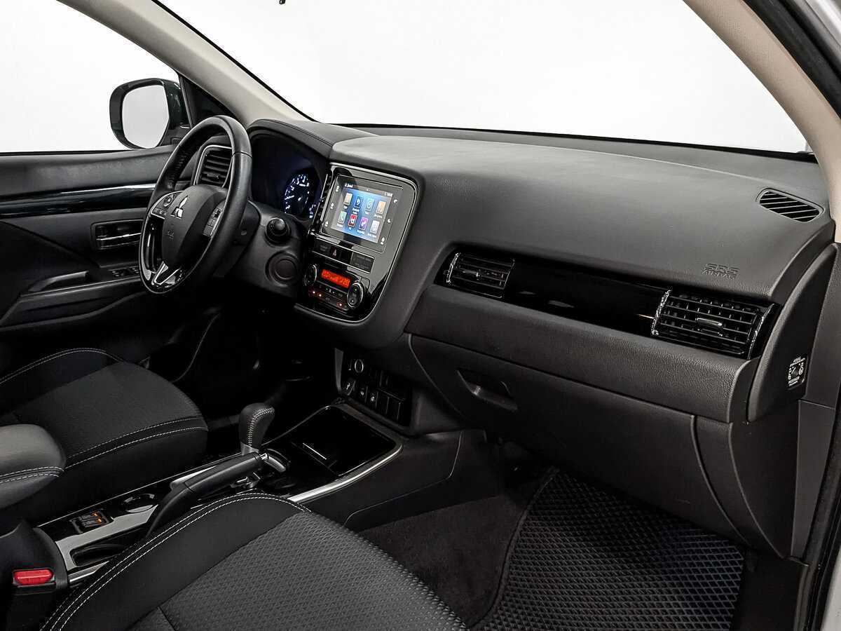 Купить Mitsubishi Outlander с пробегом. Фото: #12