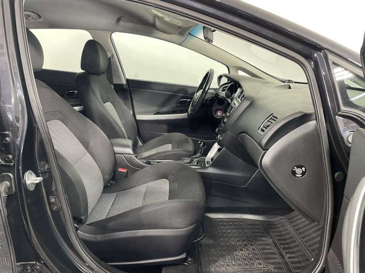 Купить Kia Ceed с пробегом. Фото: #11