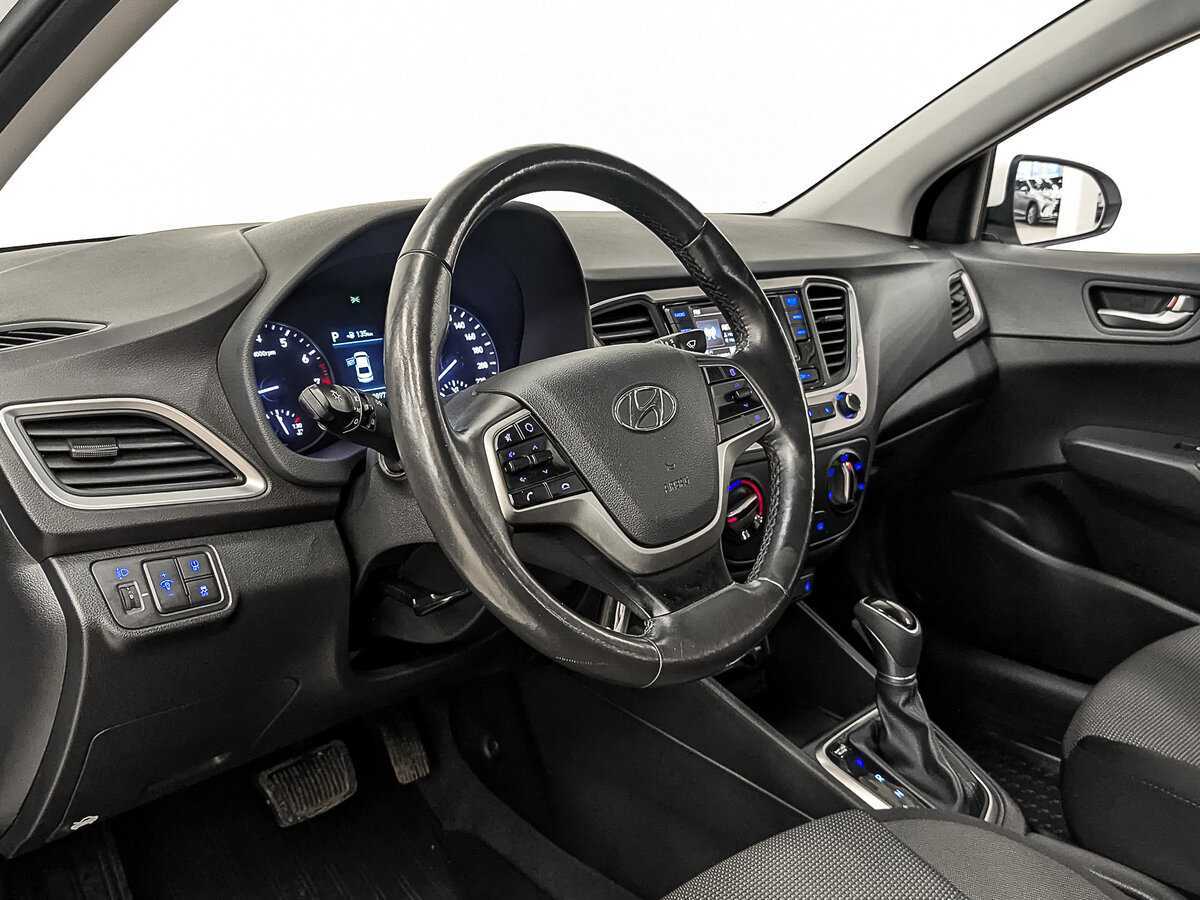 Купить Hyundai Solaris с пробегом. Фото: #14