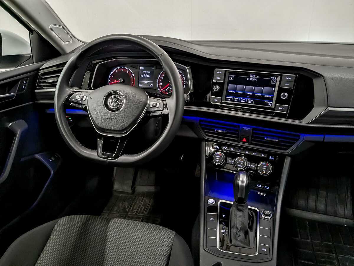 Купить Volkswagen Jetta с пробегом. Фото: #28