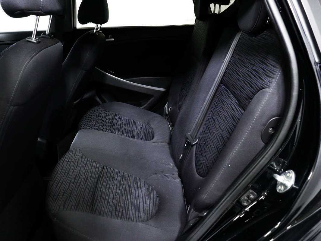 Купить Hyundai Solaris с пробегом. Фото: #11