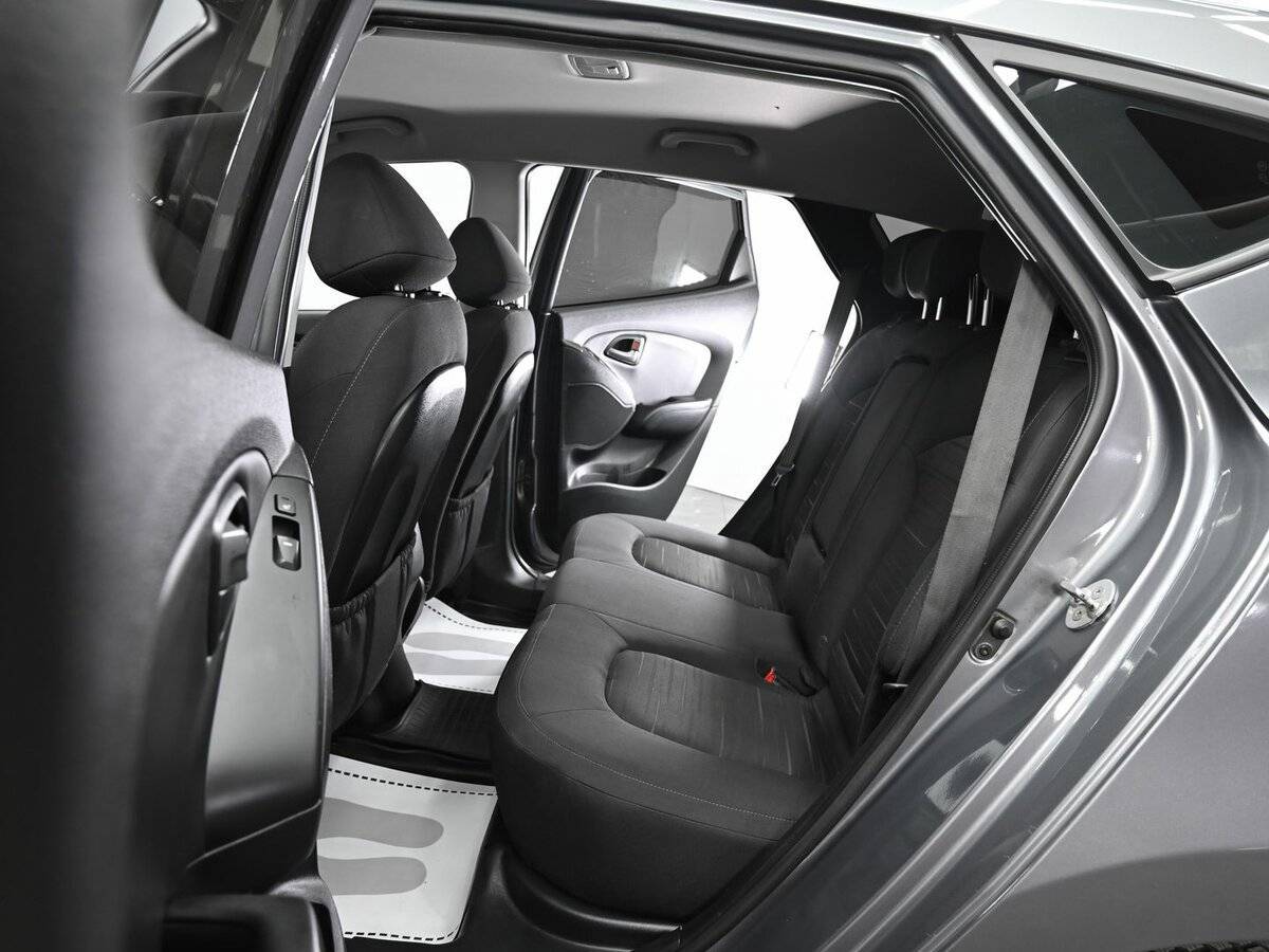 Купить Hyundai ix35 с пробегом. Фото: #13