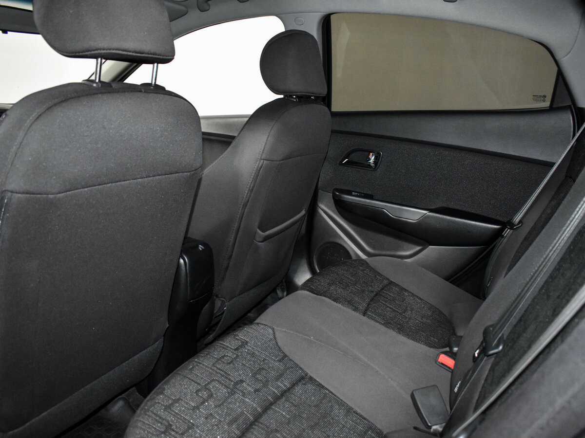 Купить Kia Rio с пробегом. Фото: #12