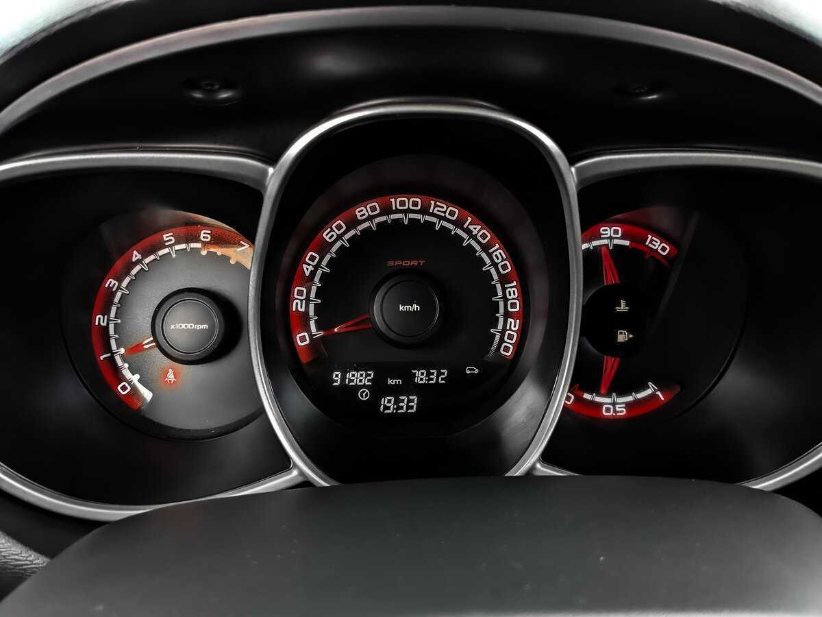 Купить Lada (ВАЗ) Vesta с пробегом. Фото: #11