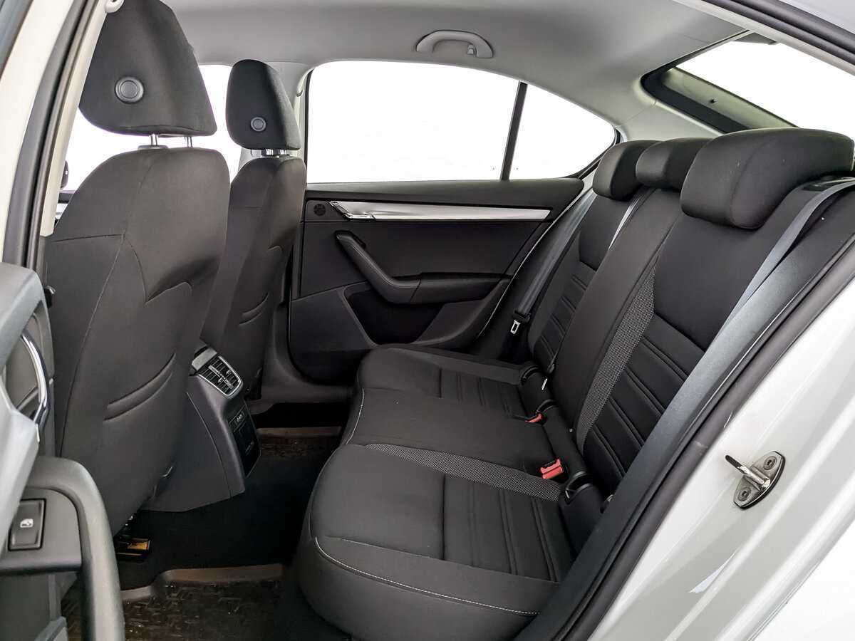 Купить Skoda Octavia с пробегом. Фото: #10