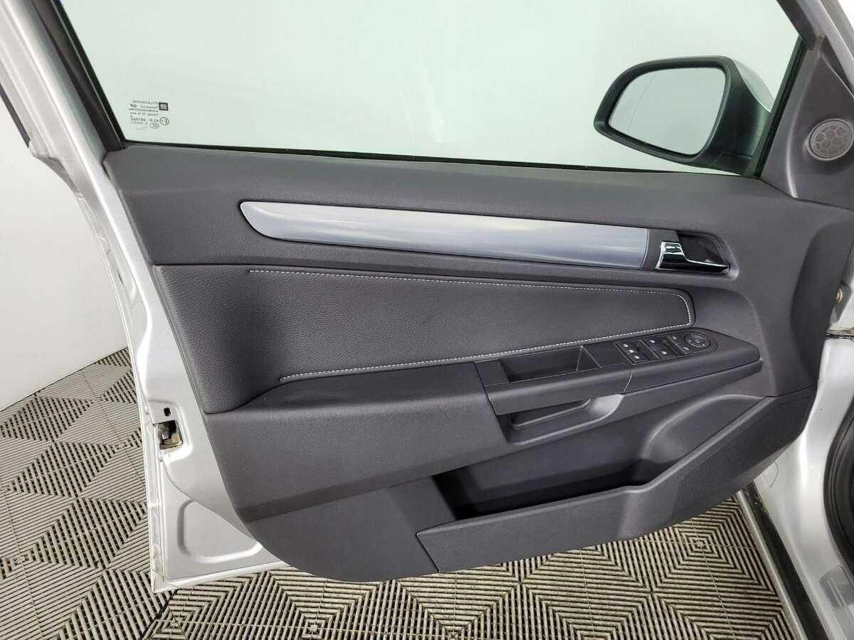 Купить Opel Astra с пробегом. Фото: #7