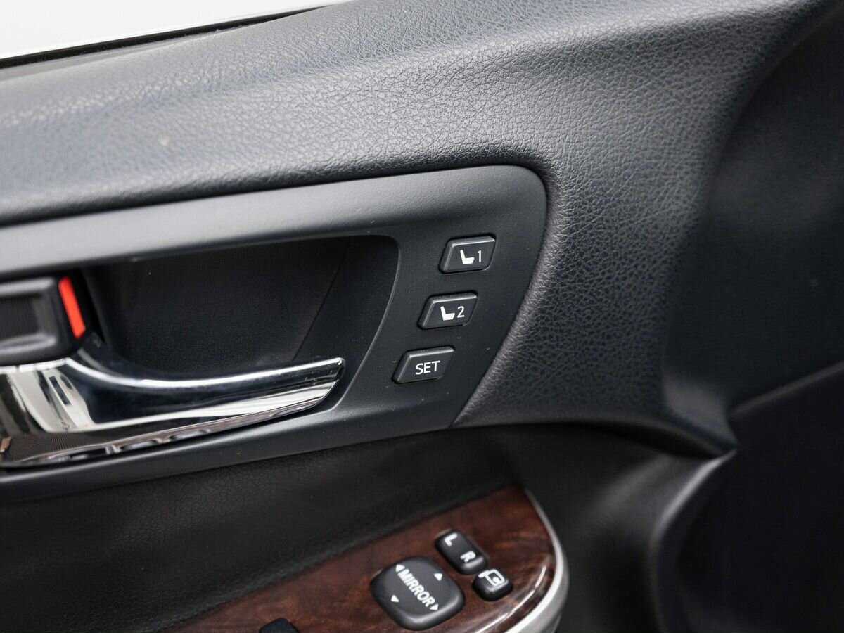 Купить Toyota Camry с пробегом. Фото: #19