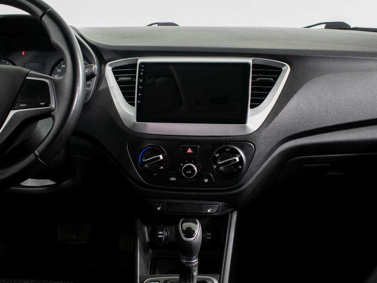 Купить Hyundai Solaris с пробегом. Фото: #10