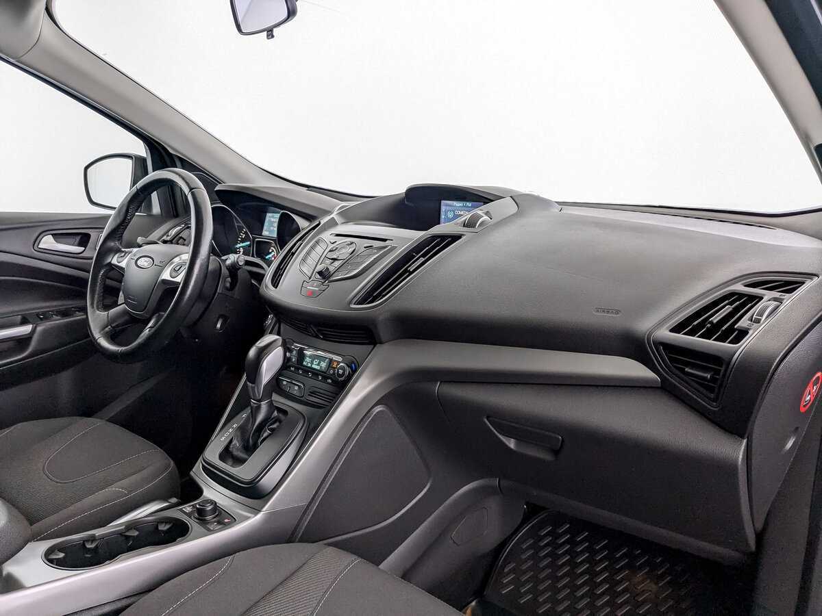 Купить Ford Kuga с пробегом. Фото: #8