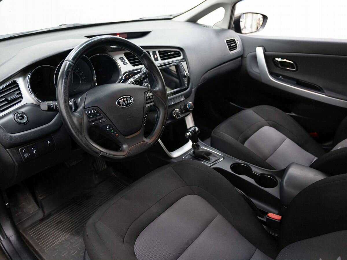 Купить Kia Ceed с пробегом. Фото: #6