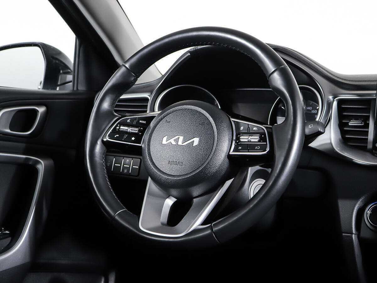 Купить Kia Ceed с пробегом. Фото: #14