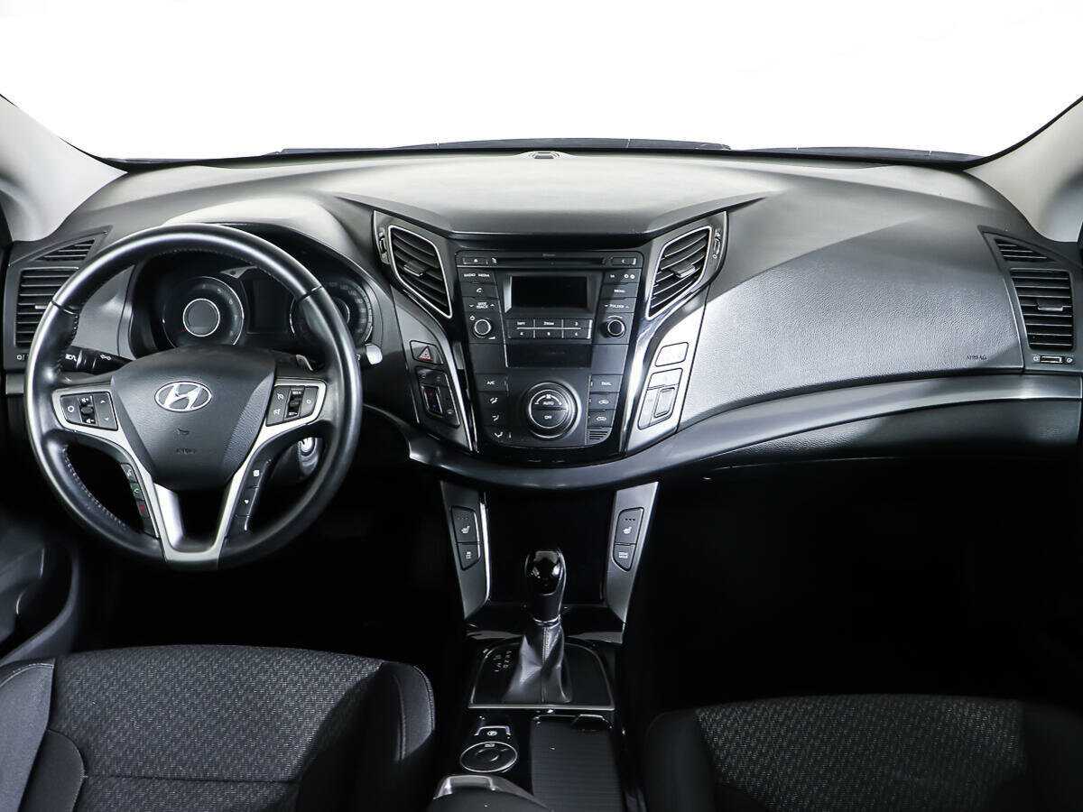 Купить Hyundai i40 с пробегом. Фото: #10