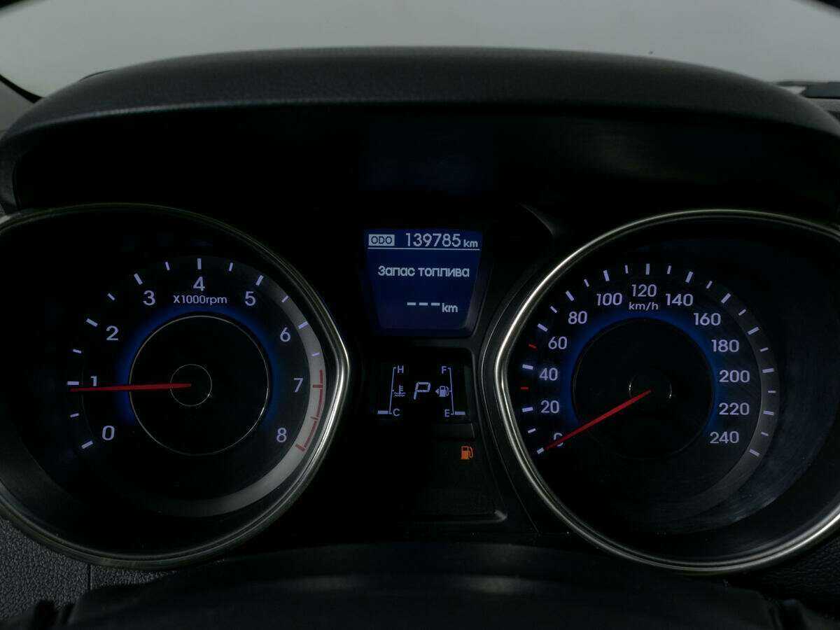 Купить Hyundai Elantra с пробегом. Фото: #12