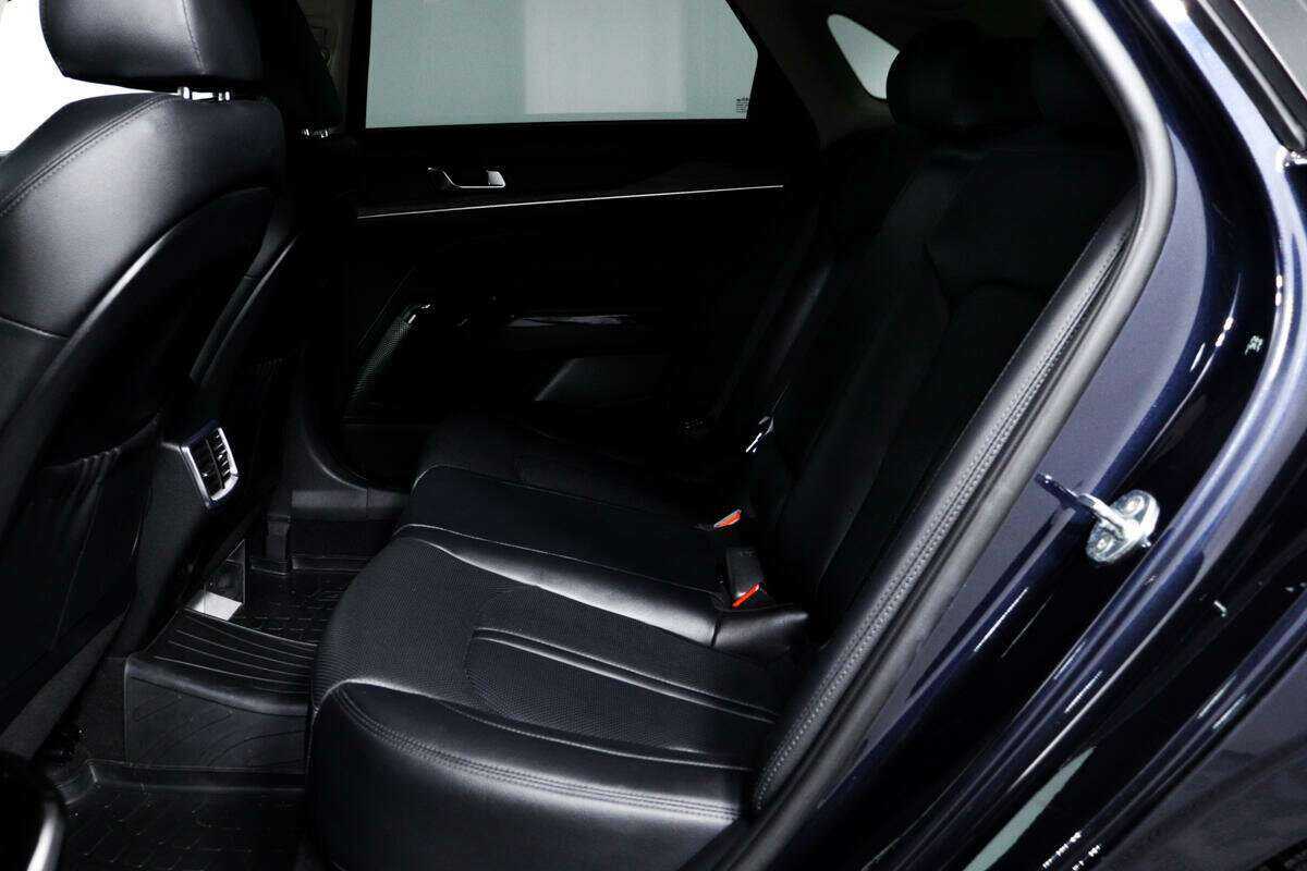 Купить Kia K5 с пробегом. Фото: #11