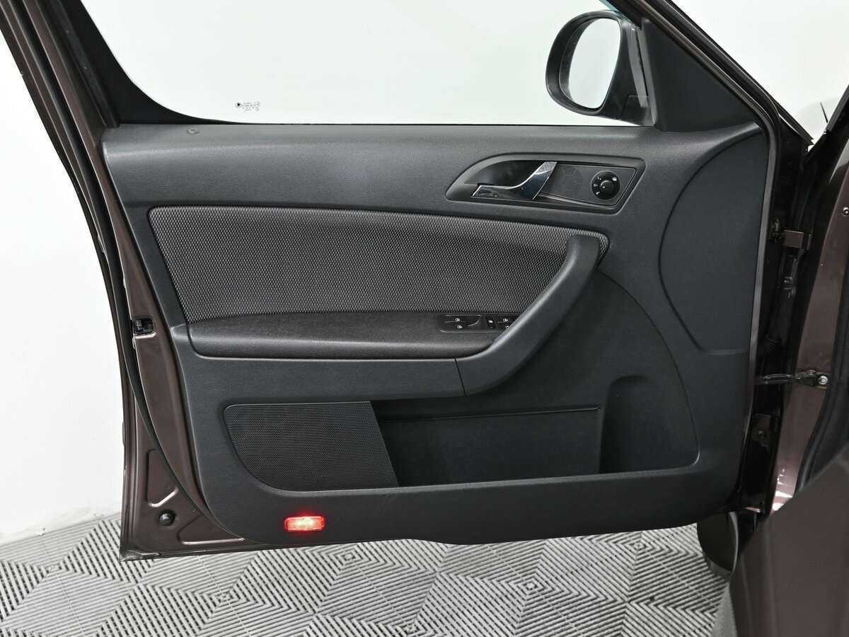 Купить Skoda Yeti с пробегом. Фото: #9