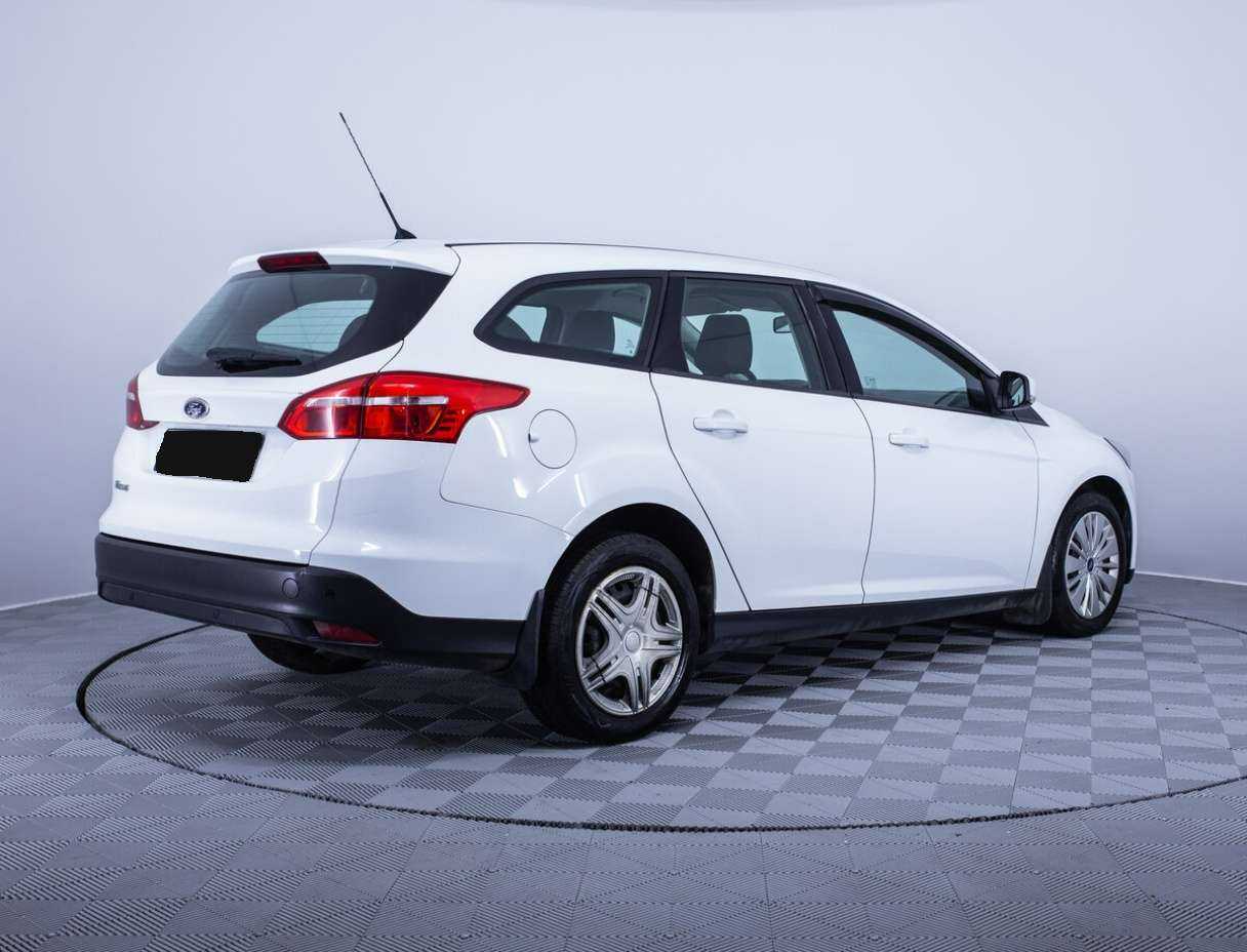 Купить Ford Focus с пробегом. Фото: #4
