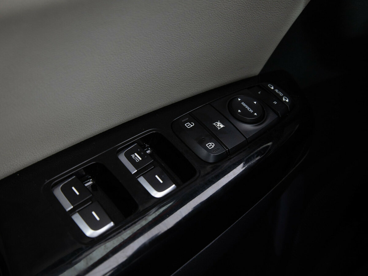 Купить Kia Sportage с пробегом. Фото: #12