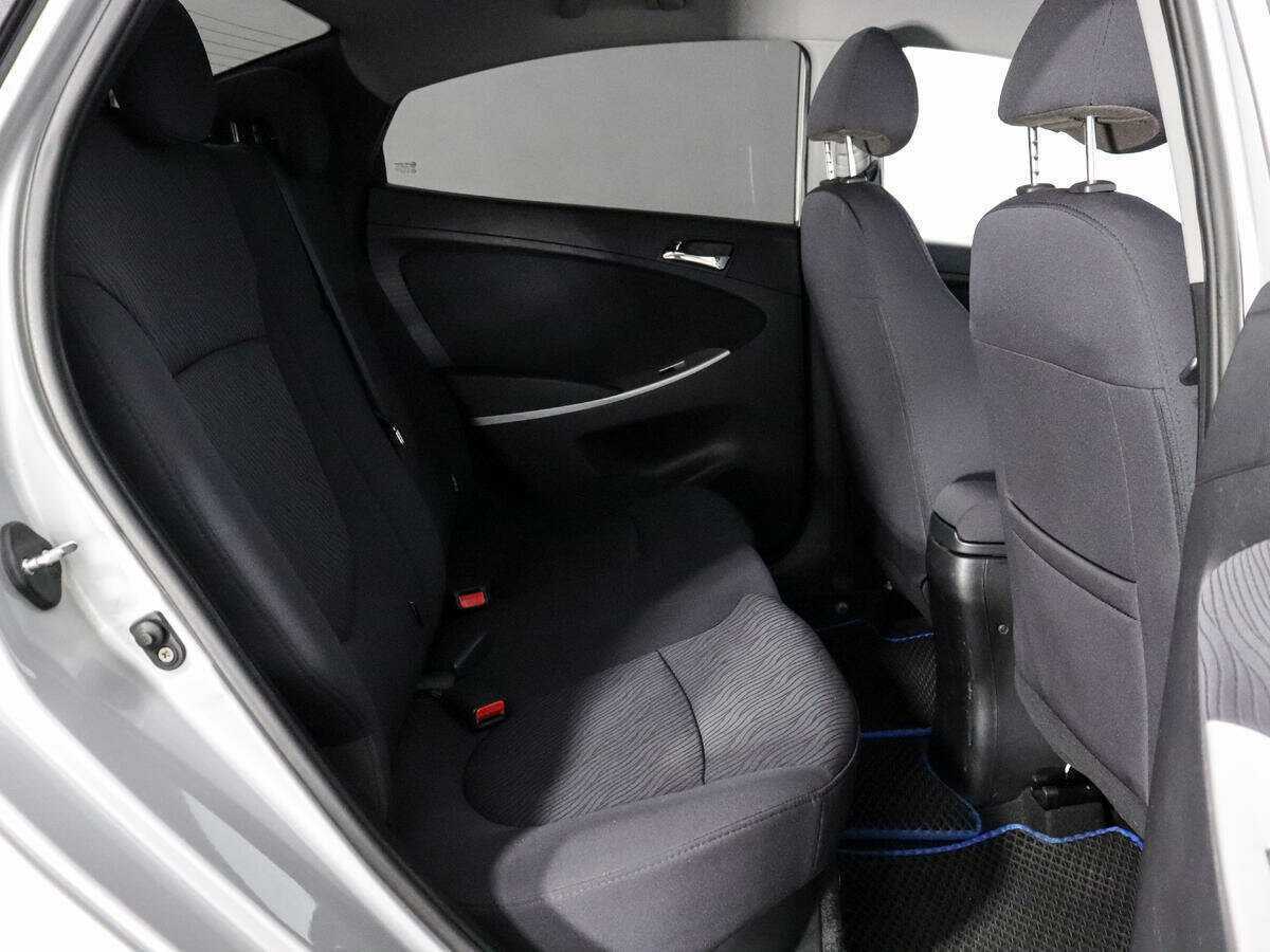 Купить Hyundai Solaris с пробегом. Фото: #10