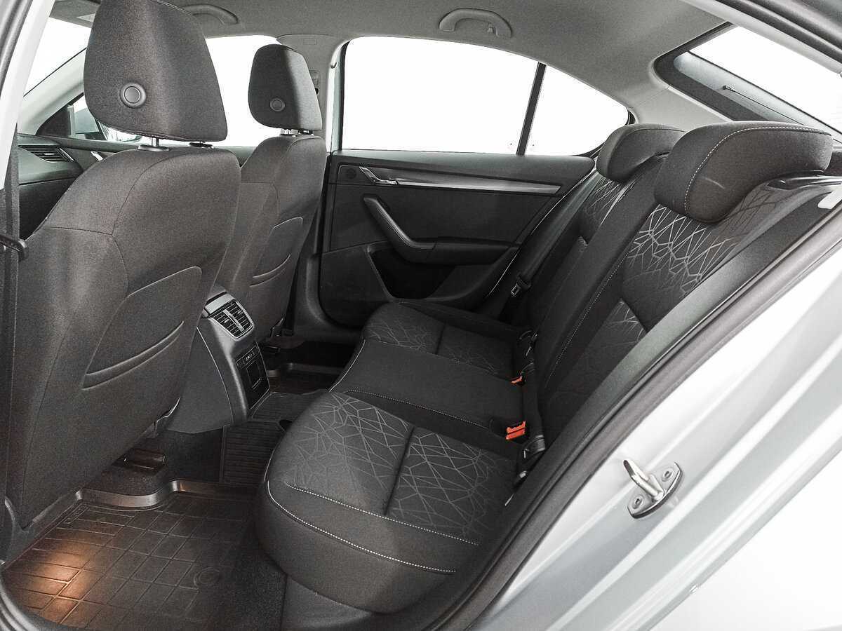 Купить Skoda Octavia с пробегом. Фото: #9