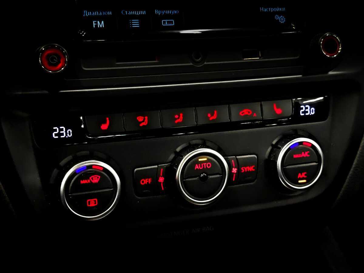 Купить Volkswagen Jetta с пробегом. Фото: #23