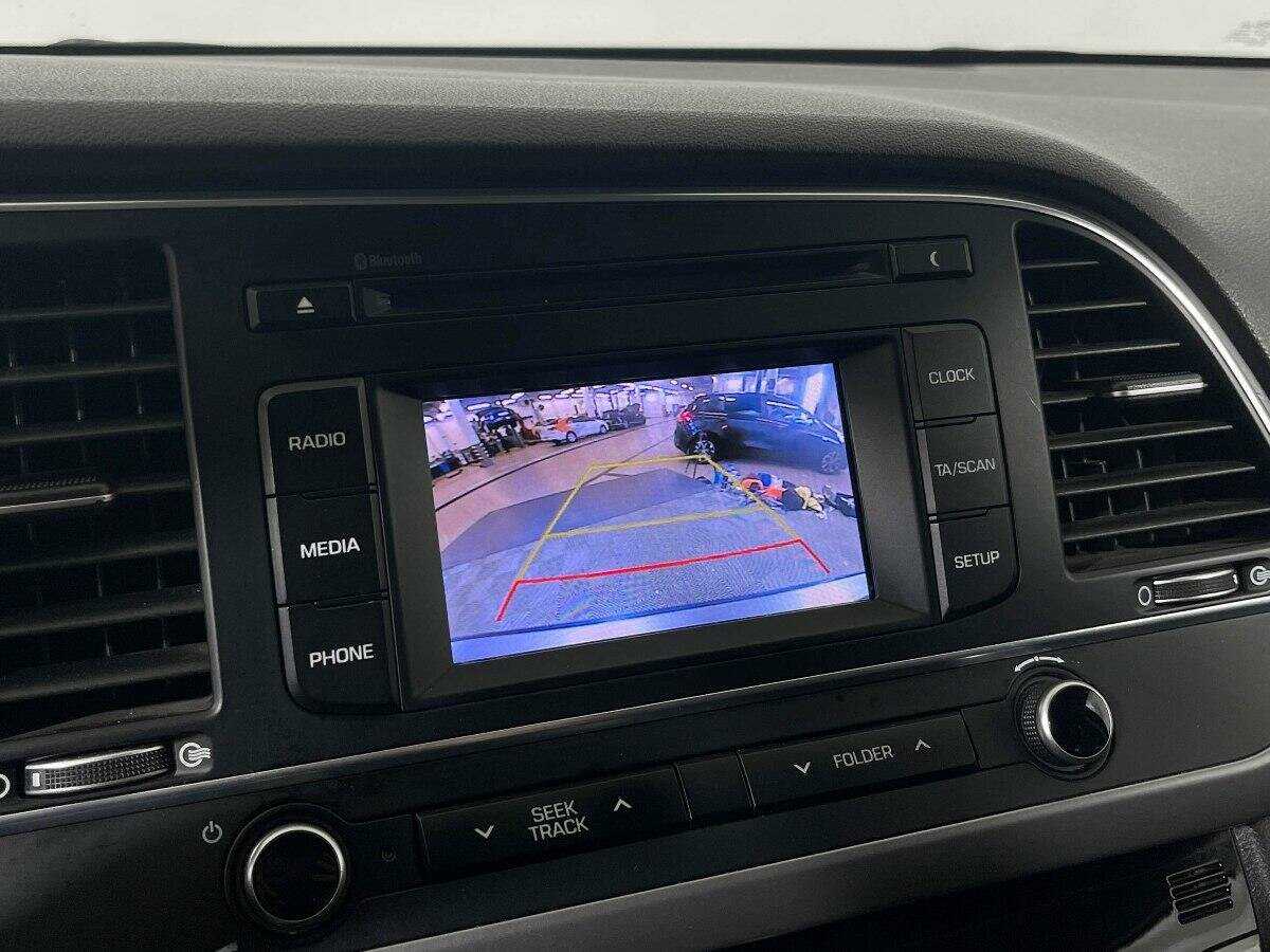 Купить Hyundai Elantra с пробегом. Фото: #13