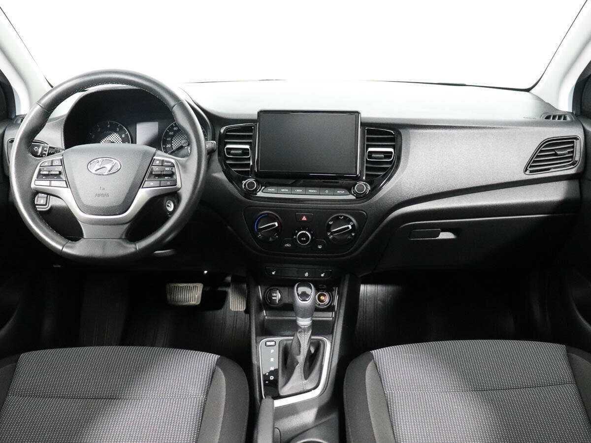 Купить Hyundai Solaris с пробегом. Фото: #12