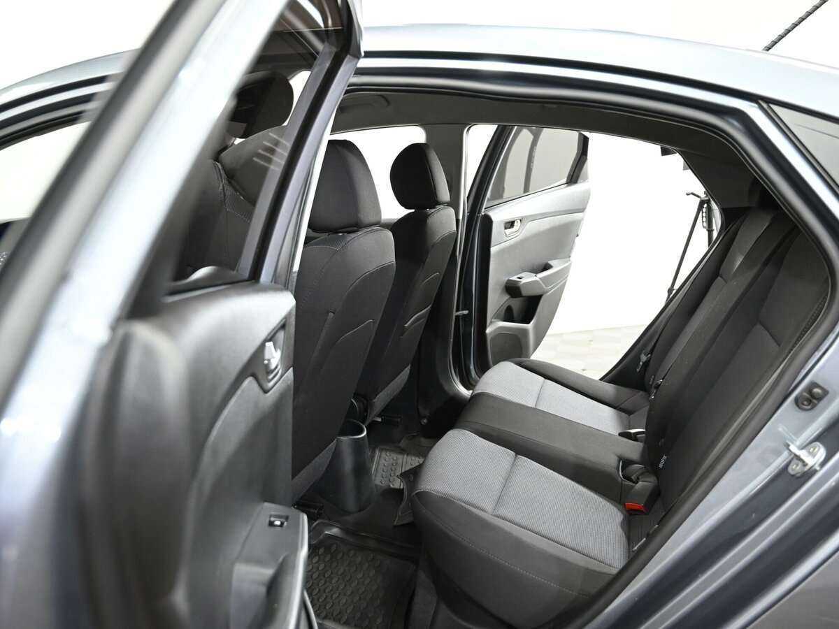 Купить Hyundai Solaris с пробегом. Фото: #9