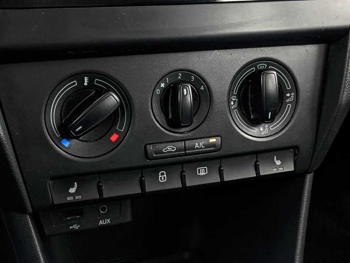 Купить Skoda Rapid с пробегом. Фото: #20