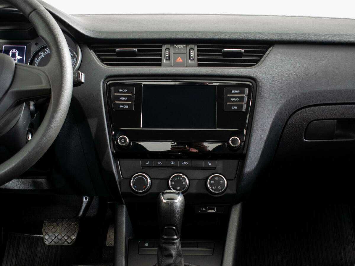 Купить Skoda Octavia с пробегом. Фото: #7