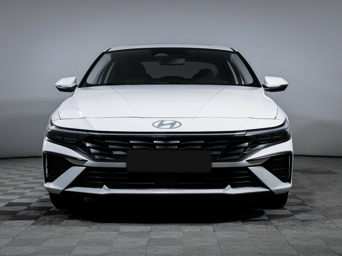 Купить Hyundai Elantra с пробегом. Фото: #1