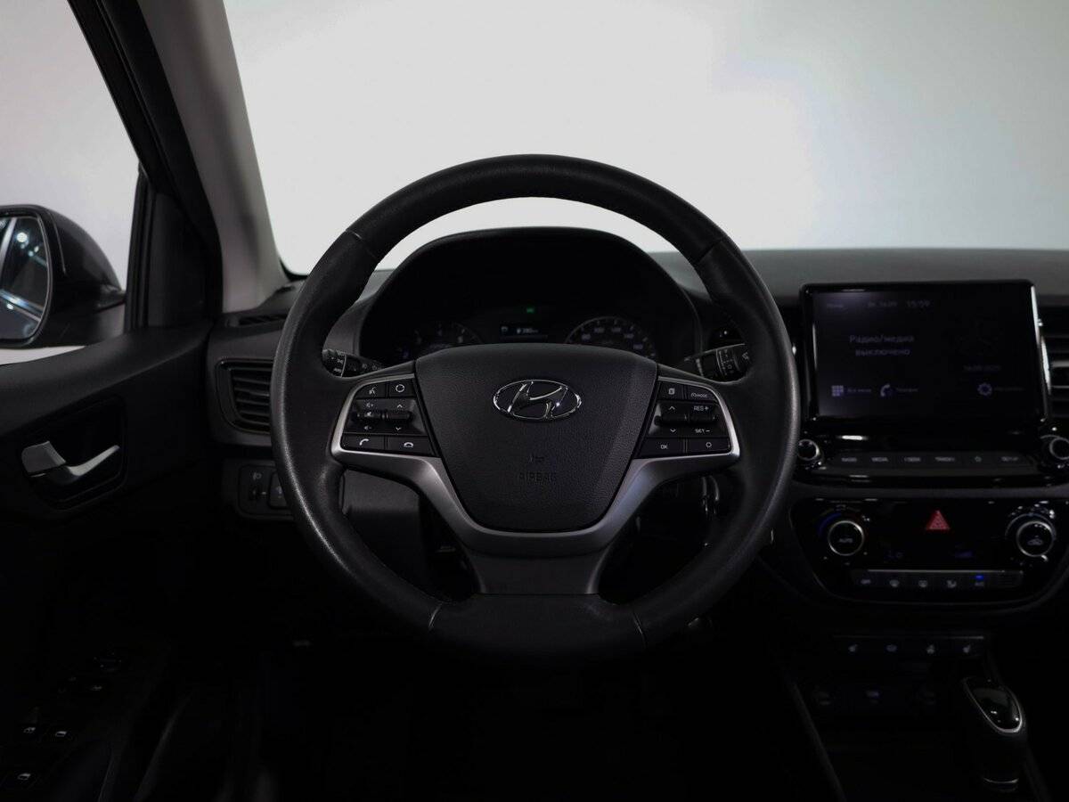 Купить Hyundai Solaris с пробегом. Фото: #9