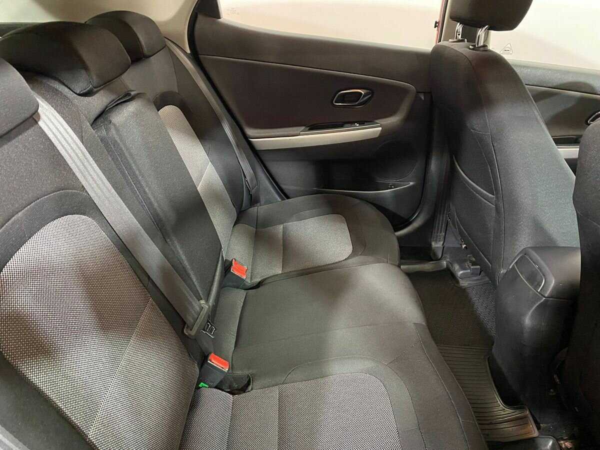Купить Kia Ceed с пробегом. Фото: #10