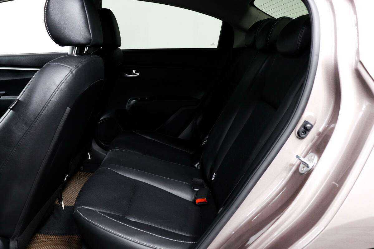 Купить Kia Rio с пробегом. Фото: #11