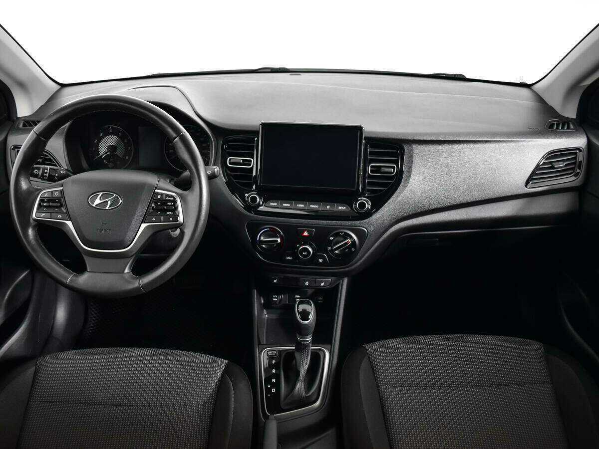 Купить Hyundai Solaris с пробегом. Фото: #11