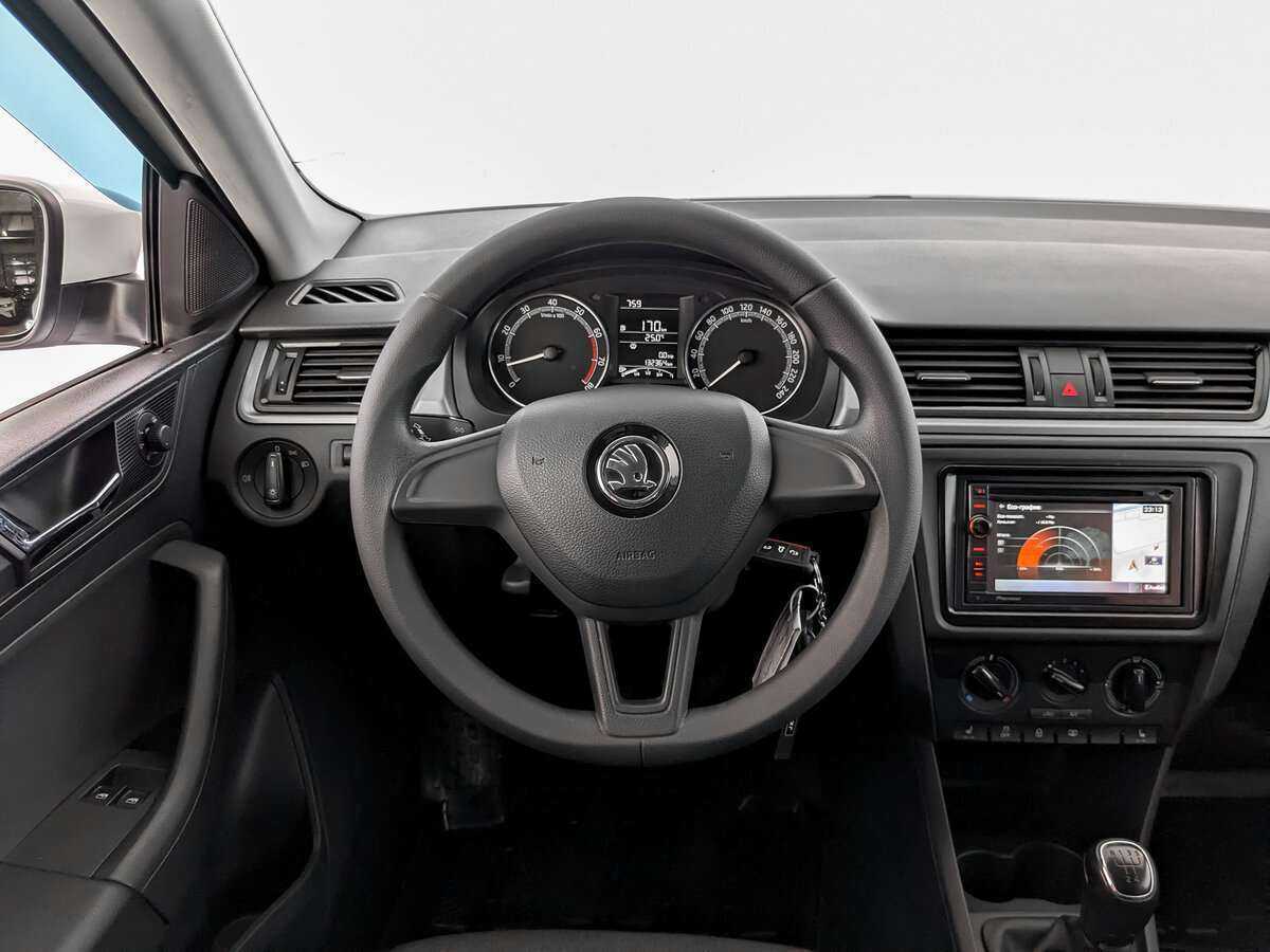 Купить Skoda Rapid с пробегом. Фото: #16