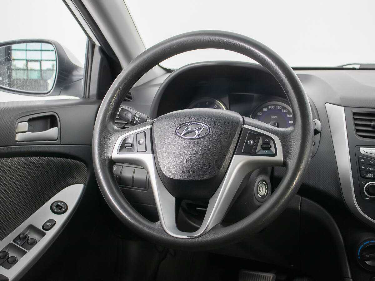 Купить Hyundai Solaris с пробегом. Фото: #14