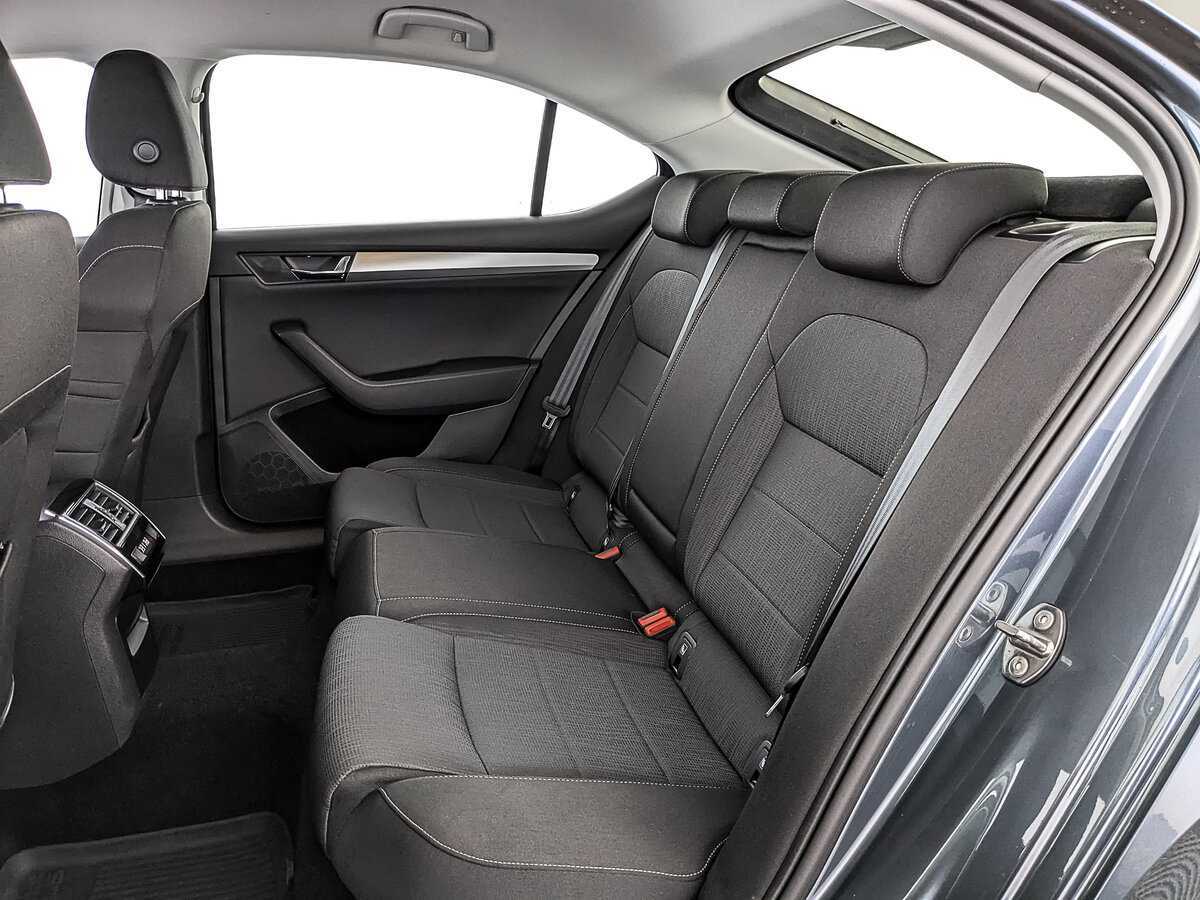 Купить Skoda Superb с пробегом. Фото: #16