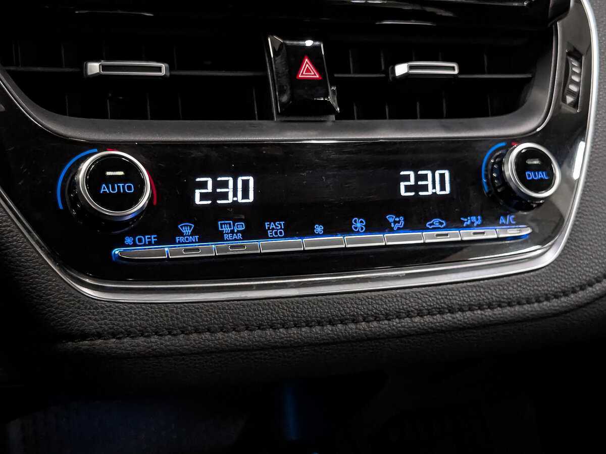 Купить Toyota Corolla с пробегом. Фото: #20