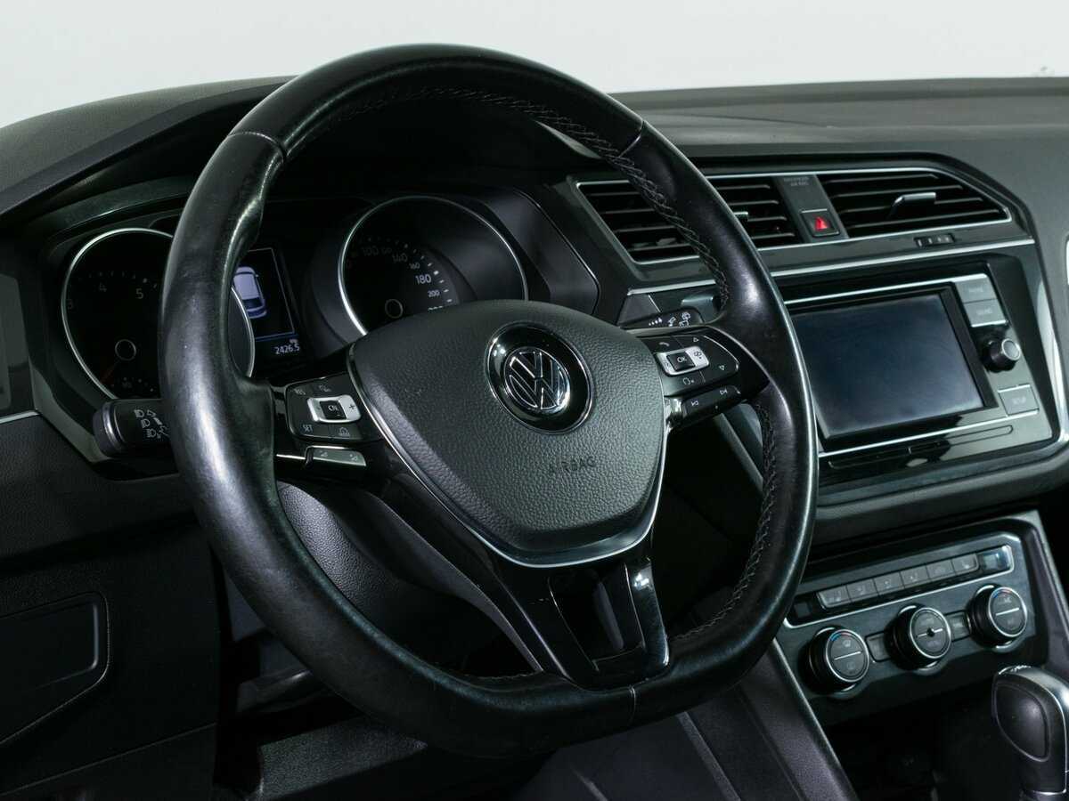 Купить Volkswagen Tiguan с пробегом. Фото: #11