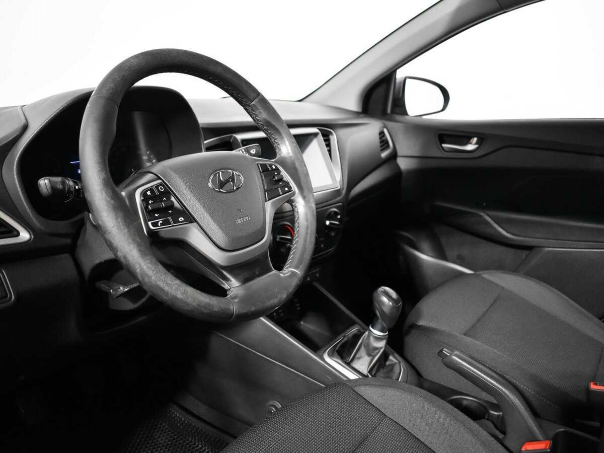 Купить Hyundai Solaris с пробегом. Фото: #12