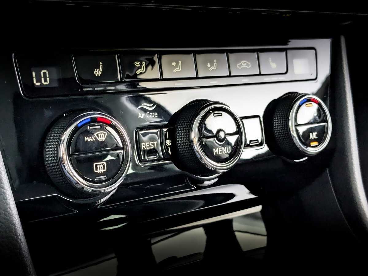 Купить Skoda Superb с пробегом. Фото: #22