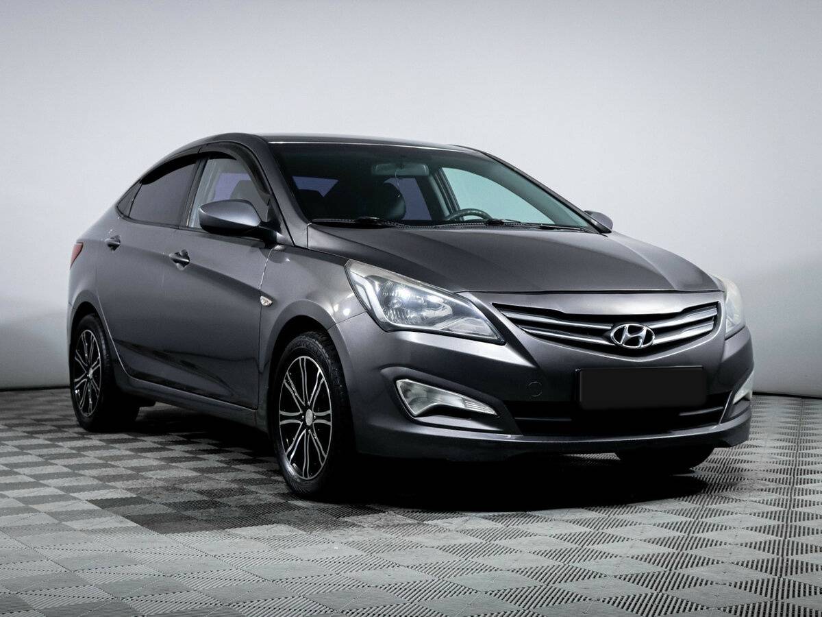 Купить Hyundai Solaris с пробегом. Фото: #2