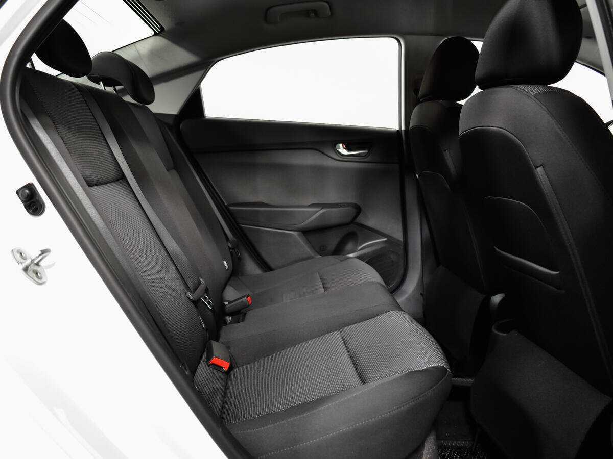 Купить Hyundai Solaris с пробегом. Фото: #7