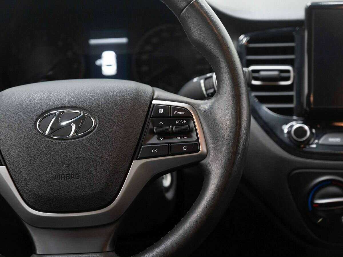 Купить Hyundai Solaris с пробегом. Фото: #14