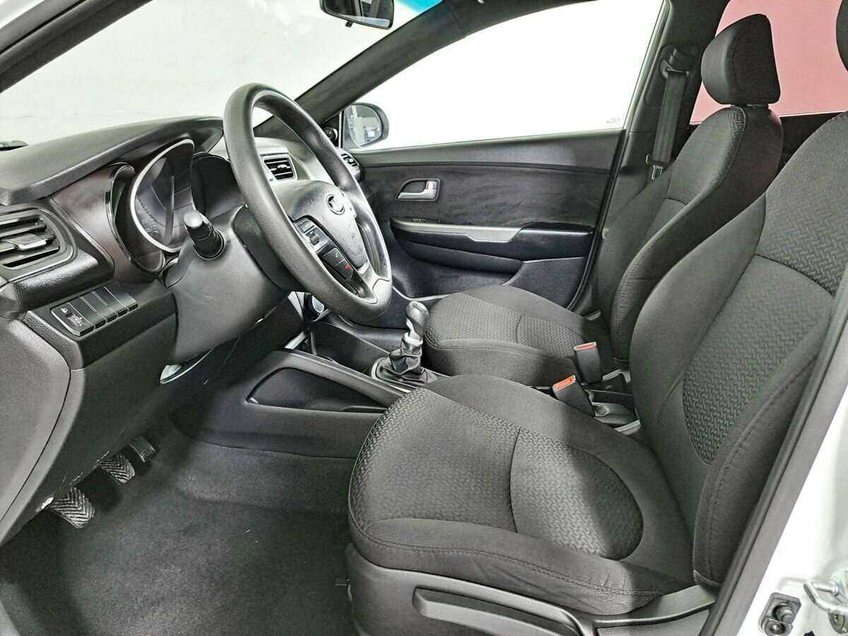 Купить Kia Rio с пробегом. Фото: #13